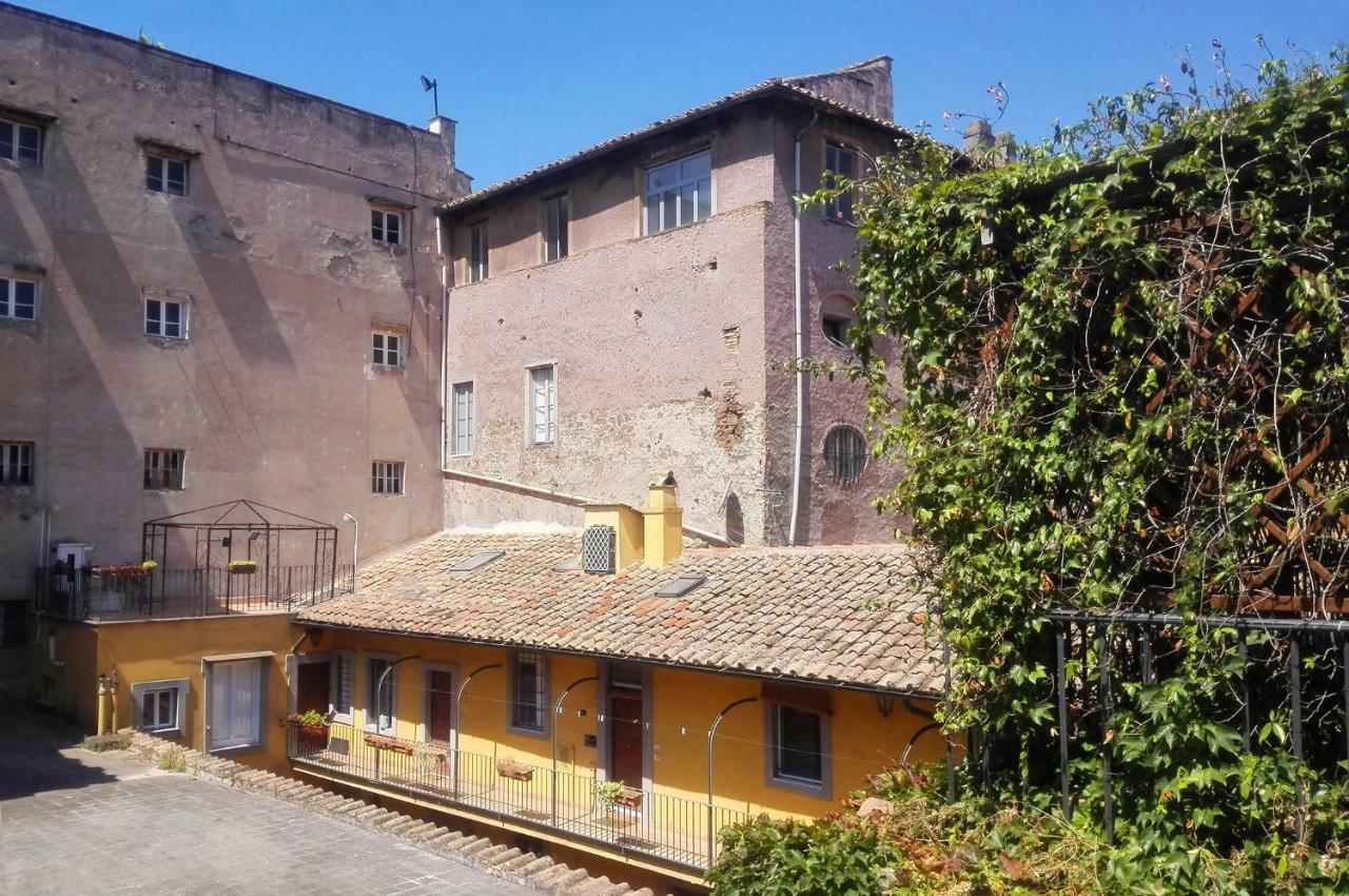 Delizioso Appartamento A Campo De' Fiori, Rome